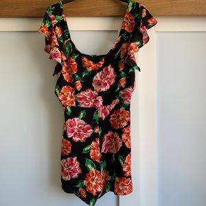 Floral short ruffled romper (large)